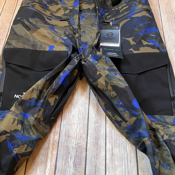 The North Face Men’s Summit Verbier Futurelight Bib Pants - Picture 8 of 16